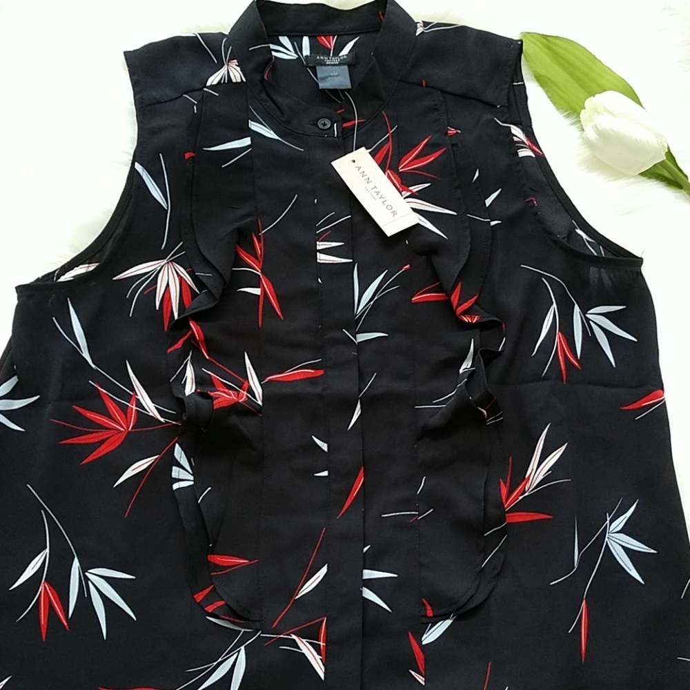 Size M🌷ANN TAYLOR TOPS . NWT - Picture 2 of 7